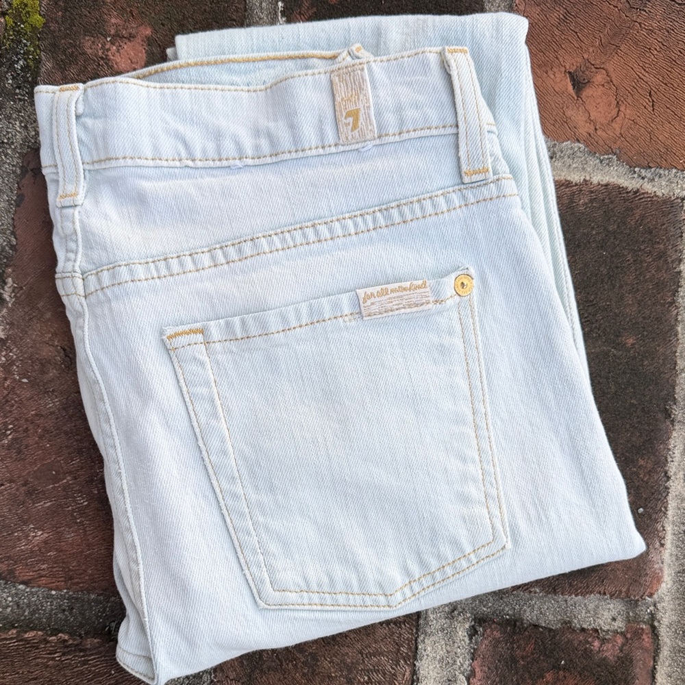 7 For All Mankind light wash the Skinny blue jeans size 27